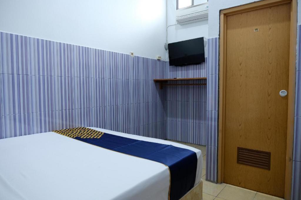 Hotel SPOT ON 2766 Kezia Kost Tanjung Pandan Zewnętrze zdjęcie